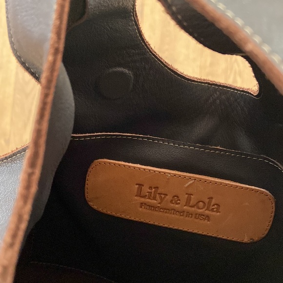 Lily & Lola Shoulder Bag - Picture 6 of 10